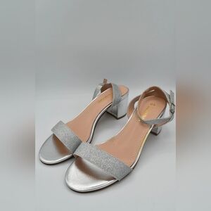 Elegant Silver Women's Sandals